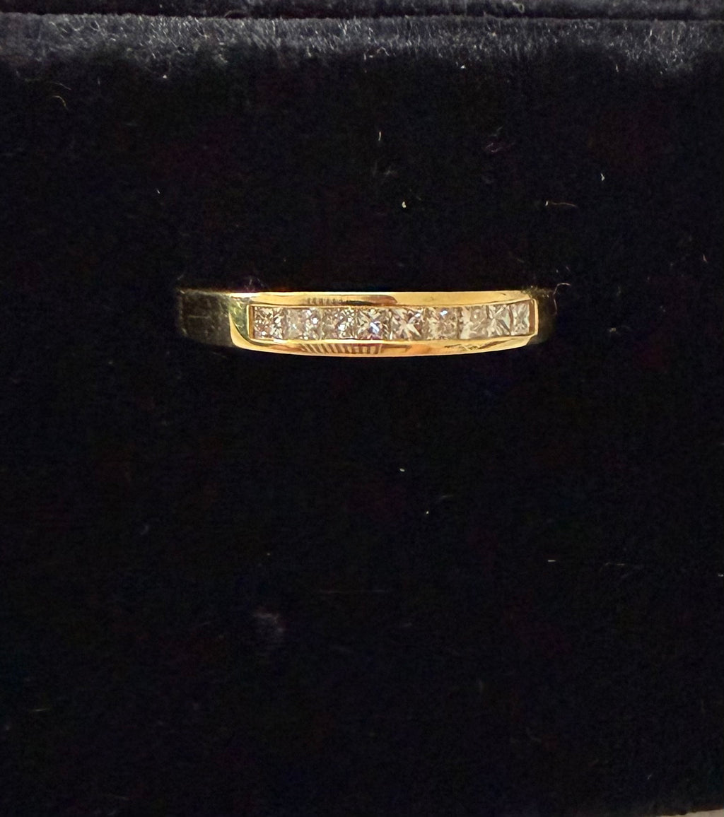18ct Yellow Gold Ring