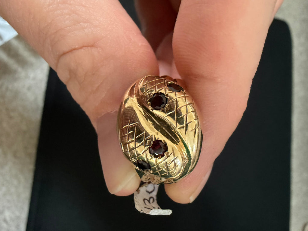 9ct Yellow Gold Ring