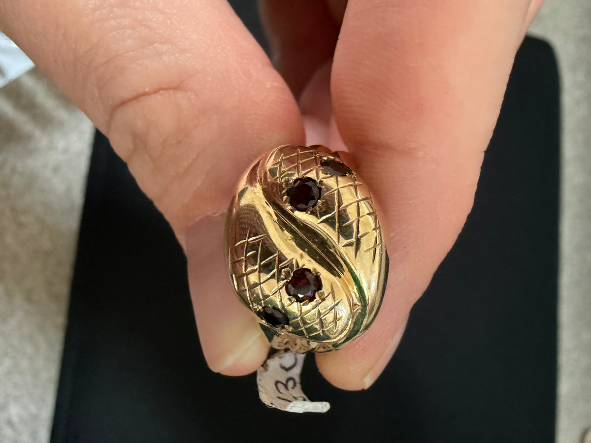 9ct Yellow Gold Ring