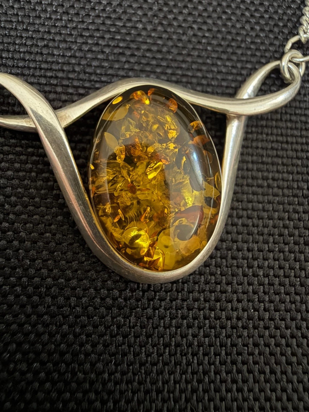Silver Green Amber Pendant Oval Set In Centre Of Flat Curb Link Chain